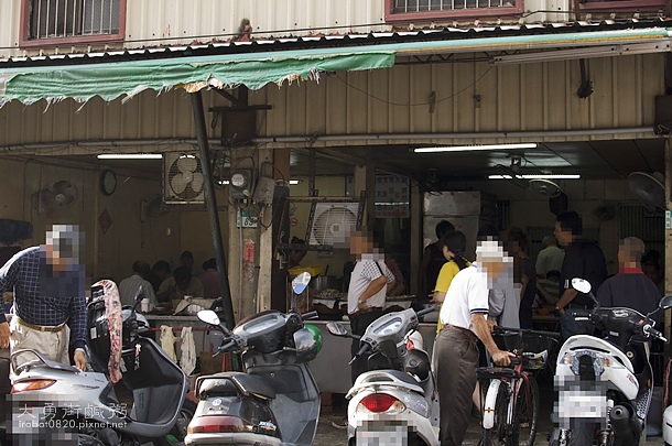 台南謝宅3外加美食之旅。大勇街無名鹹粥_32.jpg