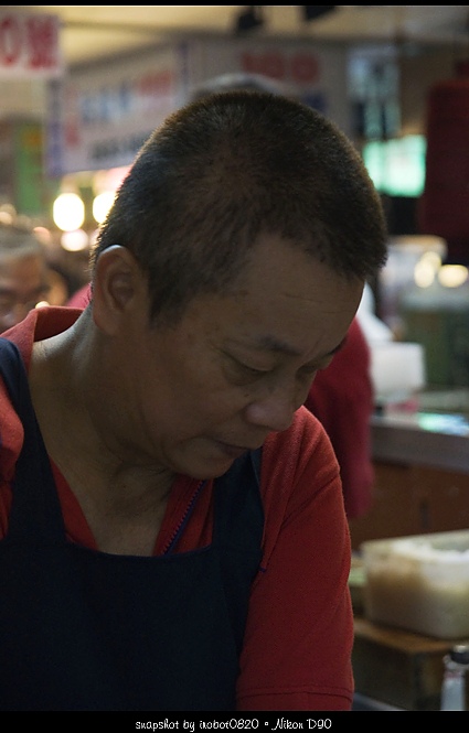 台北士東市場。阿吉師立食。生魚片握壽司_56.jpg