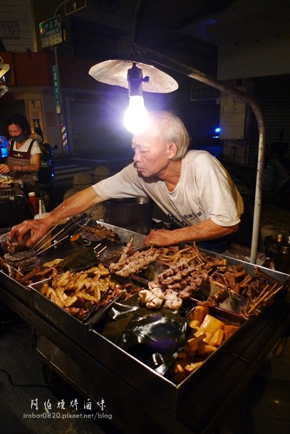 台南謝宅3外加美食之旅。豆奶忠。阿亮雞排。無名阿伯燒烤滷味 (23).jpg