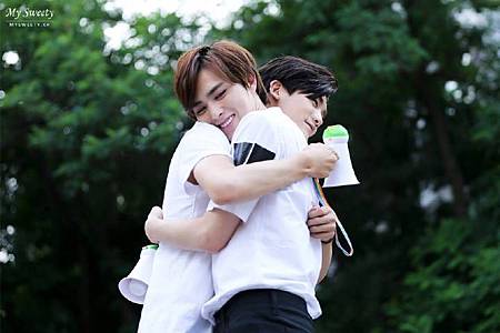 熹哲&炯植抱抱 熹哲&炯植抱抱