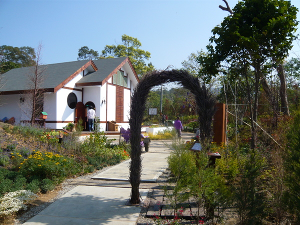 進去前要先淨化全身喔 進去前要先淨化全身喔