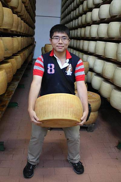 581562_10151519385640795_950703903_n