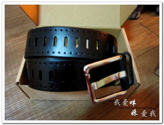 100521 LATIV 開箱 02.jpg 100521 LATIV 開箱 02.jpg