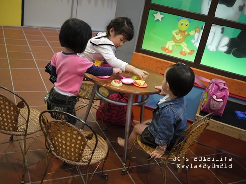 1010323 [2y0m21d]
