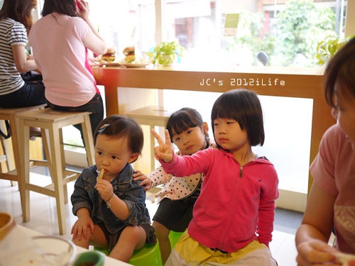 1010415 [2y1m13d]