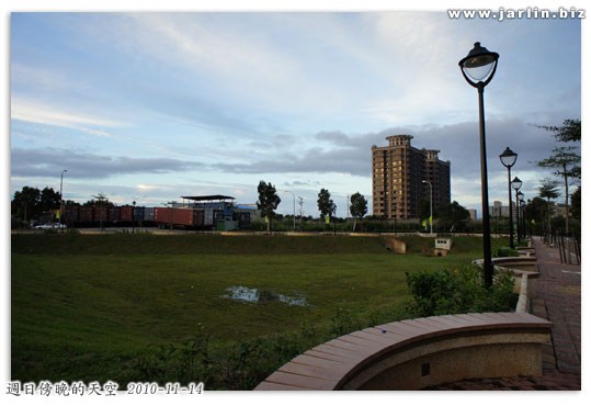 101114_04.jpg 101114_04.jpg