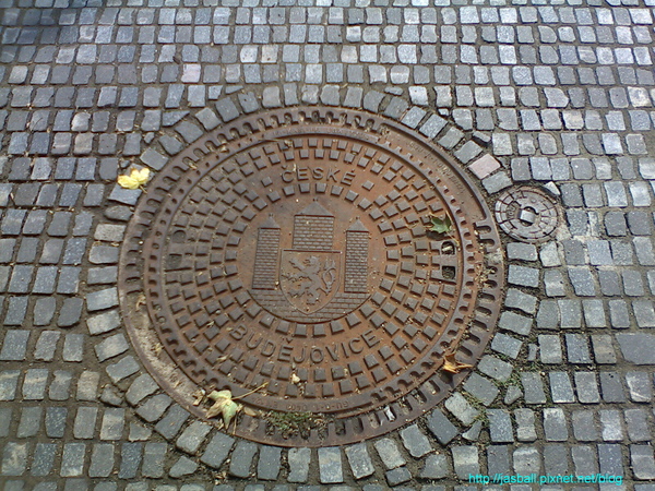 Sewage cover of CB.jpg