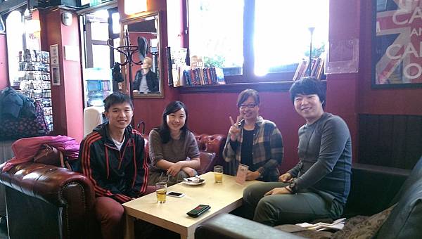 IMAG2266_BURST001.jpg IMAG2266_BURST001.jpg