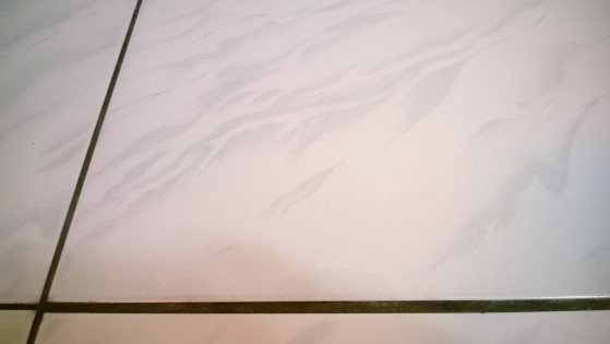 磁磚地板除膠後-3