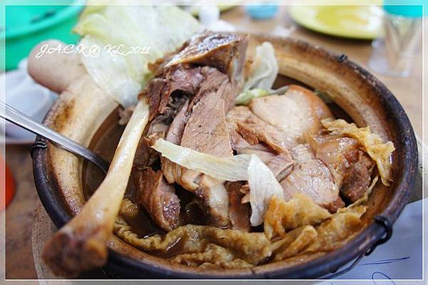 瓦煲肉骨茶 瓦煲肉骨茶