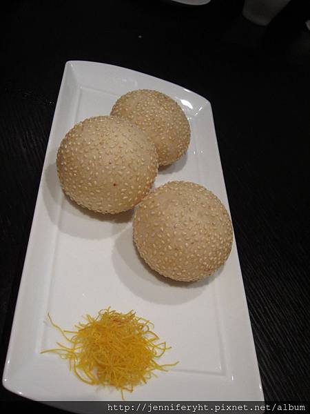 芝麻通心煎堆 芝麻通心煎堆