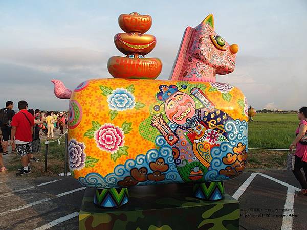 2014桃園地景藝術節 中秋快來看霍夫曼最新力作 -- 月兔