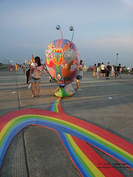 2014桃園地景藝術節 中秋快來看霍夫曼最新力作 -- 月兔