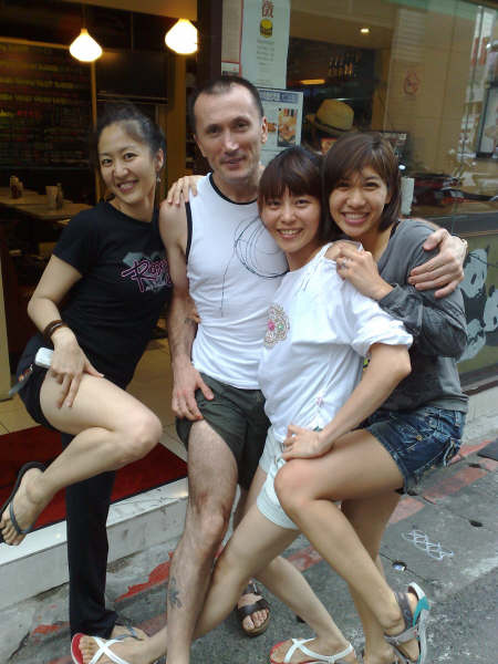 Adnan,Jenny,_pearl_and_Sophia.jpg Adnan,Jenny,_pearl_and_Sophia.jpg