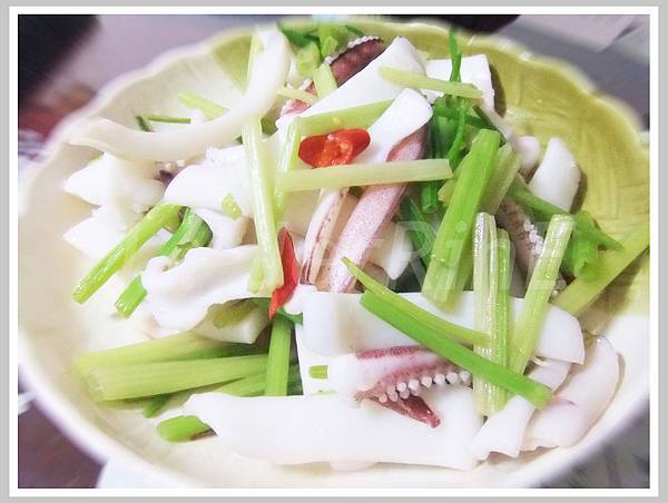 芹菜炒透抽.jpg 芹菜炒透抽.jpg