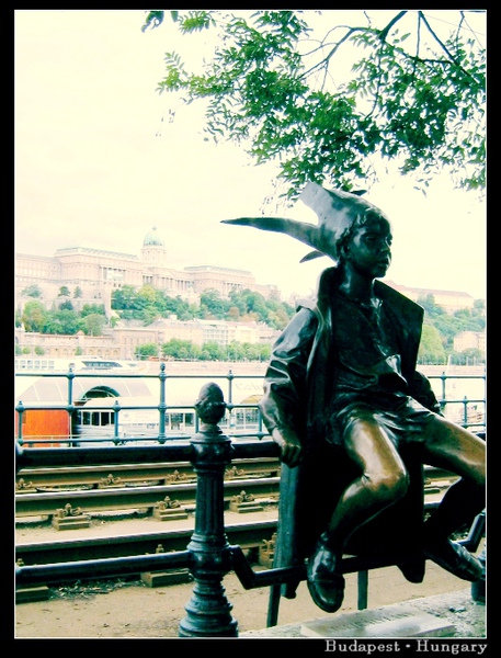 budapest_riverside.jpg budapest_riverside.jpg