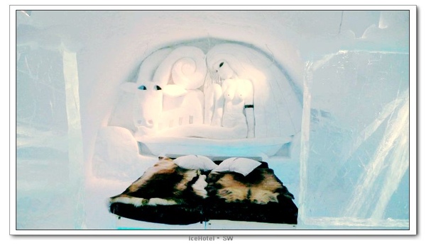 IceHotel_R10GetBed.JPG