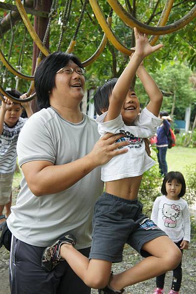 176190_4372947416005_458505878_o