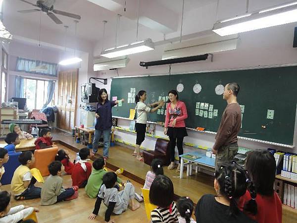 395145_3335635569945_389906955_n