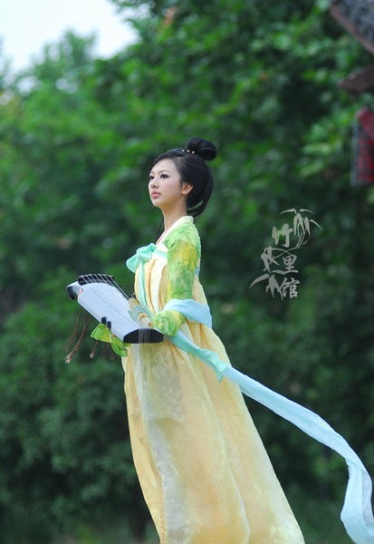 5d3accf53e87e561bc3109b6.jpg