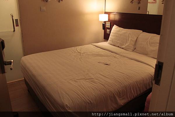 tune hotel-room1 tune hotel-room1