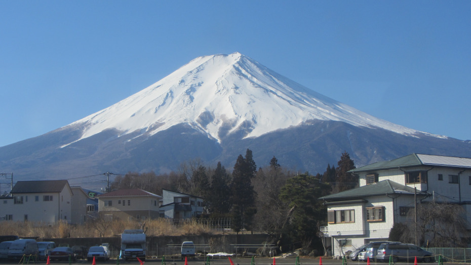 前往富士急樂園看到的富士山