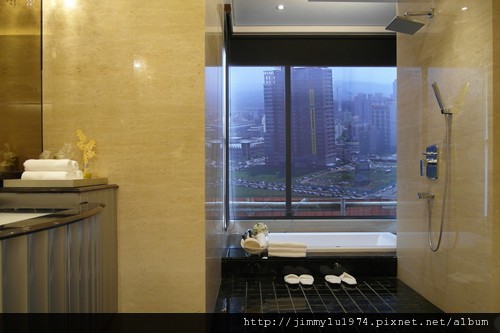 [竹北] 豐邑建設「光立方」2011-04-28 023.jpg