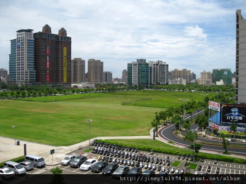 [竹北] 竹北高鐵特區(輕軌六家站)2011-06-22 008.jpg