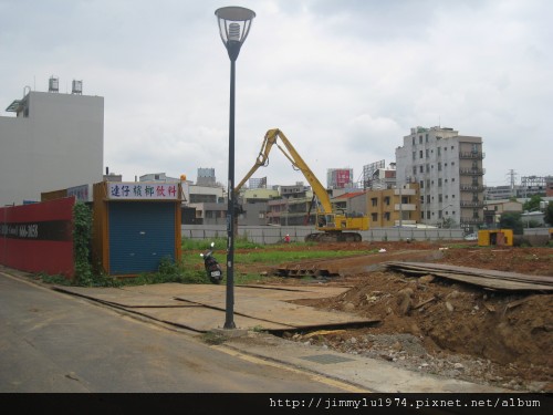 [新竹] 盛亞建設「富宇六藝」基地施工 2011-07-12 02.jpg