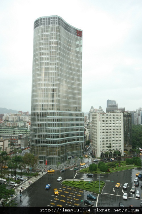 [台北] 台新金控大樓 2007-11-27.JPG