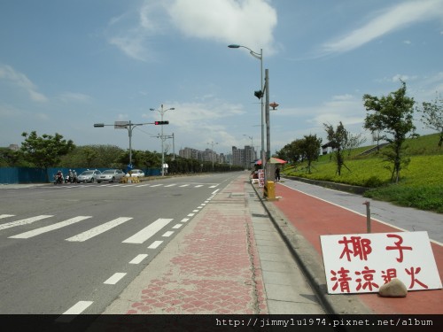 [竹北] 興隆路水岸建築群踏查(中華路起至高鐵東站)2012-04-13 028