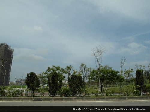 [竹北] 興隆路水岸建築群踏查(中華路起至高鐵東站)2012-04-13 083