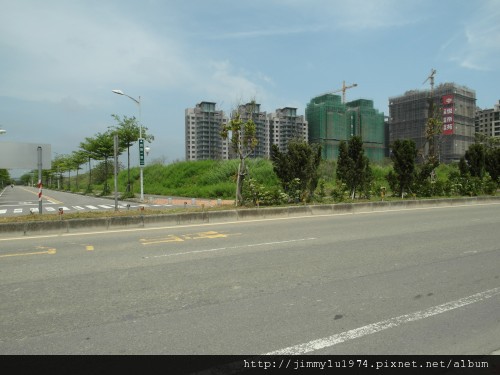 [竹北] 興隆路水岸建築群踏查(中華路起至高鐵東站)2012-04-13 084
