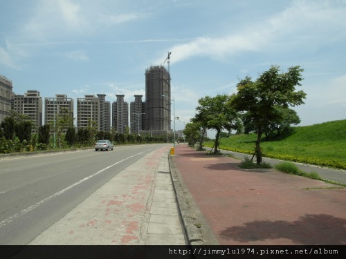 [竹北] 興隆路水岸建築群踏查(中華路起至高鐵東站)2012-04-13 087