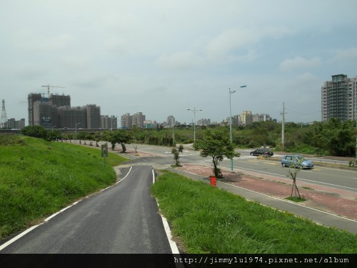 [竹北] 興隆路水岸建築群踏查(中華路起至高鐵東站)2012-04-13 095