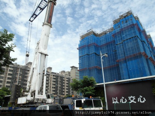 [竹北] 德鑫建設「A+7」立柱典禮2012-06-15 002