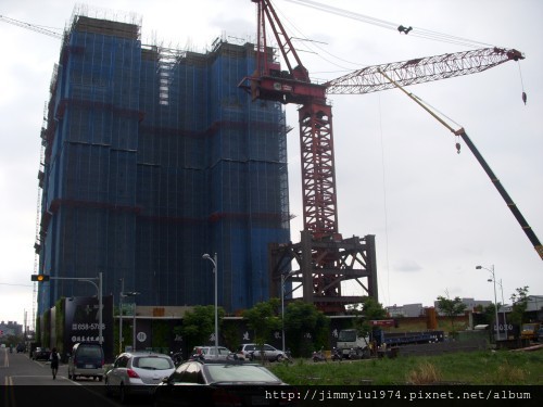 [竹北] 德鑫建設「A+7」工地吊塔2012-06-20 001