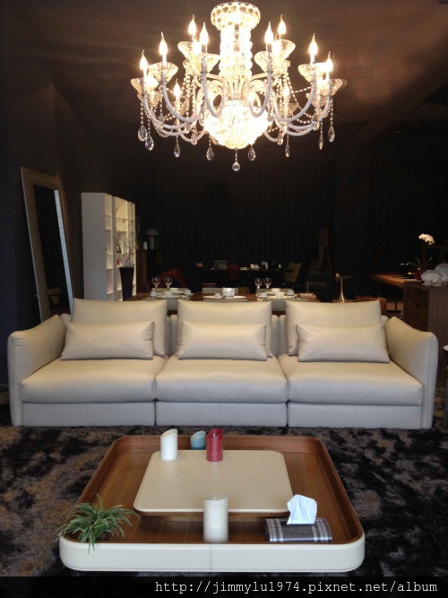 [專欄] 仙築居家04：沙發馬鈴薯～懶在皮沙發 002