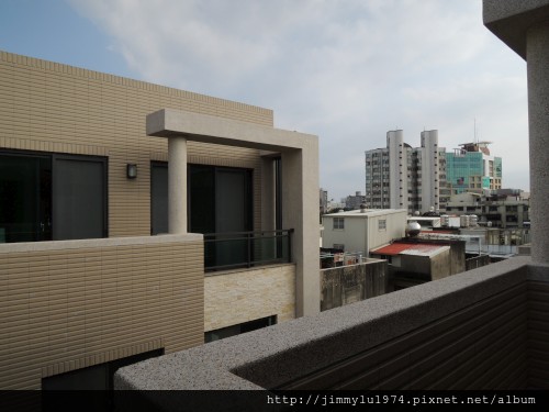 [新竹] 域泰開發「域泰原墅」全新完工 2013-04-15 069