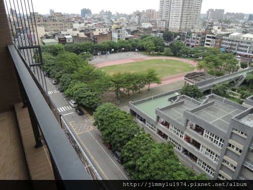[竹北] 昌傑建設「昌傑學學」實品屋參考裝潢 2013-04-24 029