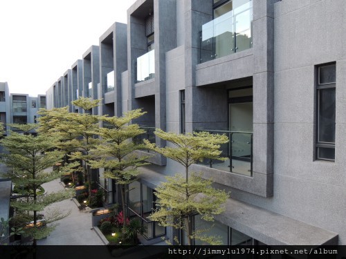 [竹南] 達利建設「哲里」外觀與中庭實景 2013-05-24 049
