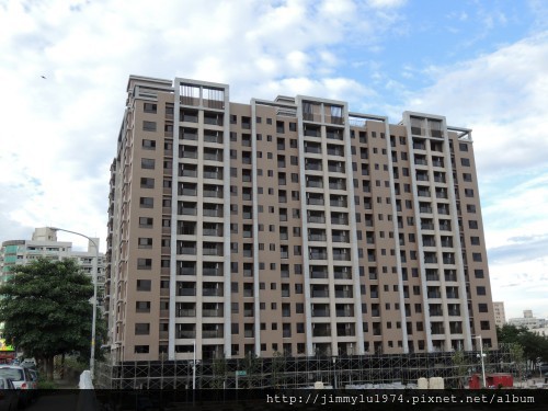 [竹北] 佳泰建設「全民時代」(大樓) 2013-06-24 002