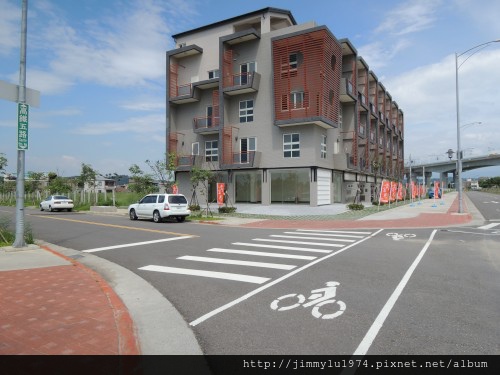 [苗栗高鐵] 友鈞建設「豐富邑」(部分電梯透天) 2013-08-28 001.jpg
