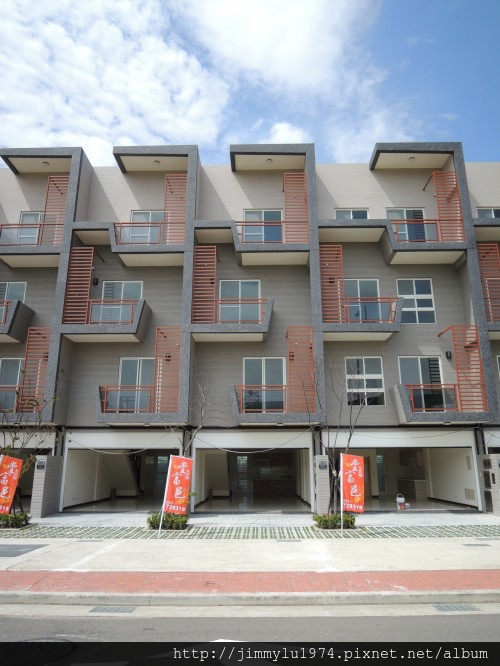 [苗栗高鐵] 友鈞建設「豐富邑」(部分電梯透天) 2013-08-28 012.jpg