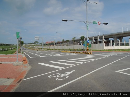 [苗栗高鐵] 友鈞建設「豐富邑」(部分電梯透天) 2013-08-28 045.jpg
