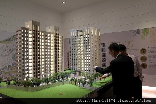 [竹南公所] 東陞建設「樹上景」(大樓) 2014-04-26 005.jpg