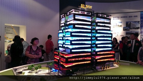 [竹北台元] 閎基開發「閎基B＆W」(廠辦)公開與外觀參考模型 2014-05-25 003.jpg