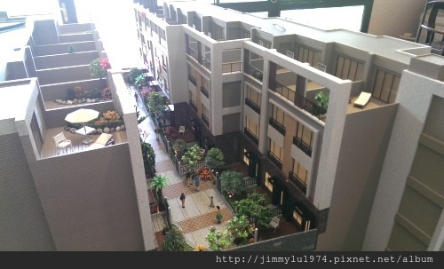 [竹南東站] 晨宇建設「友稻理」(部分電梯透天) 2014-06-17 003.jpg