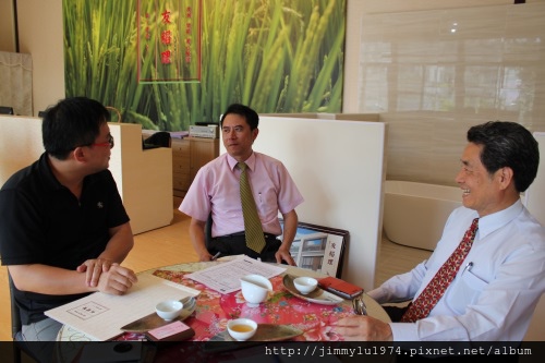 右為副總經理李翰揚。左為專案經理羅勝宗。
