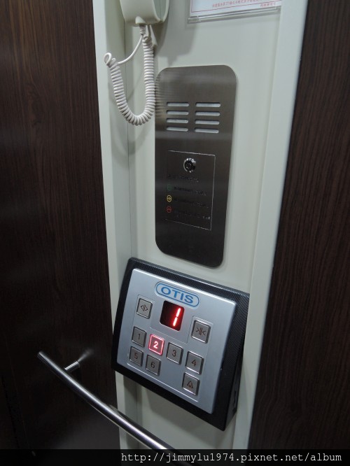 [竹北縣三] 悅昇建設「勝利雙星」(電梯透天) 2014-07-16 013.jpg